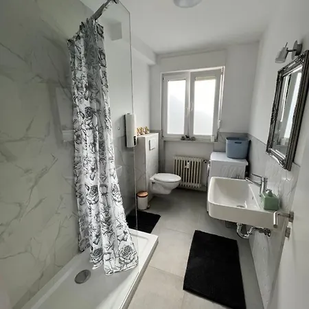 3 Wiesenweg * Marburg